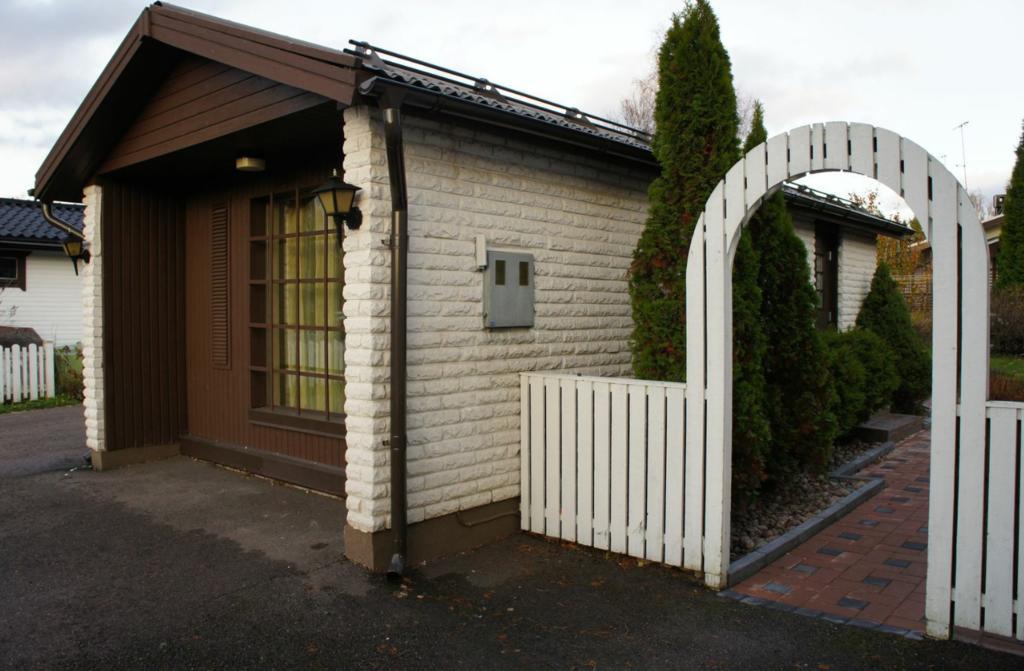 Koivula Guest House Котка Екстер'єр фото